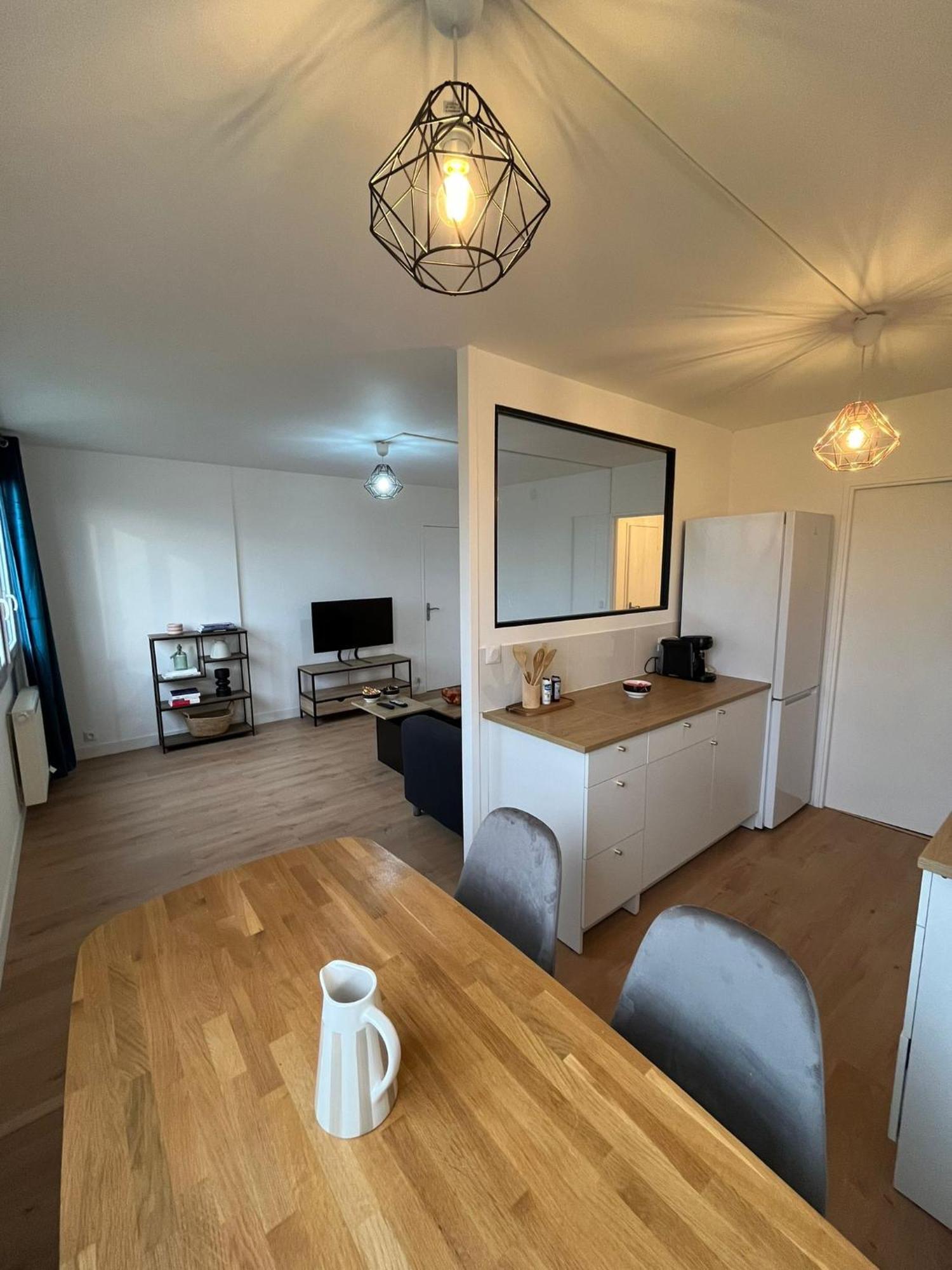 Appartement Le Montreuillois ! Parking Prive Et Metro A Proximite à Montreuil  Extérieur photo